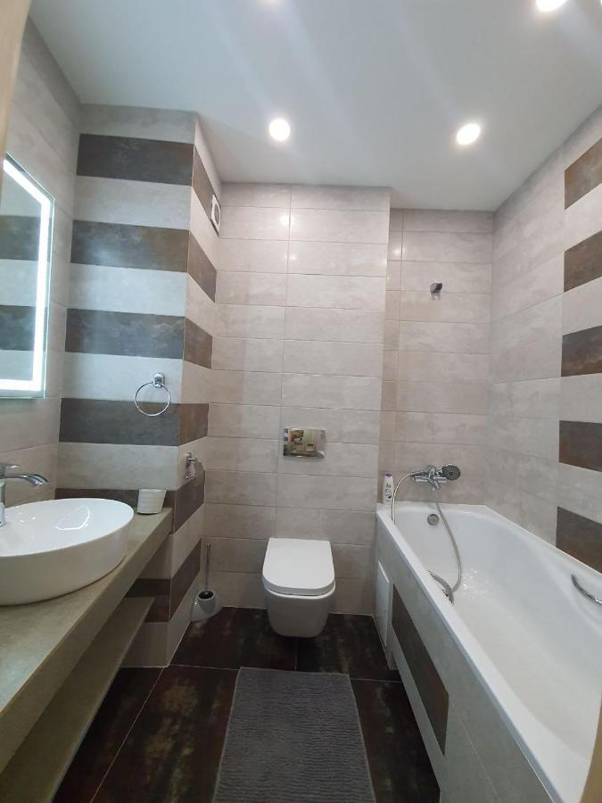 Avalon На Чорновола Appartement Lviv Buitenkant foto